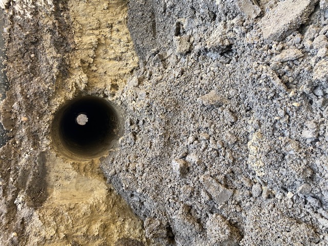 Pretláčanie komunikácie